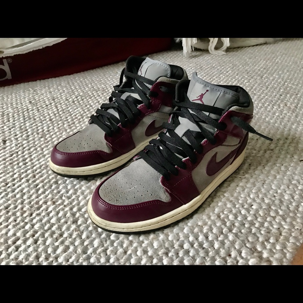 Nike Jordan 1s